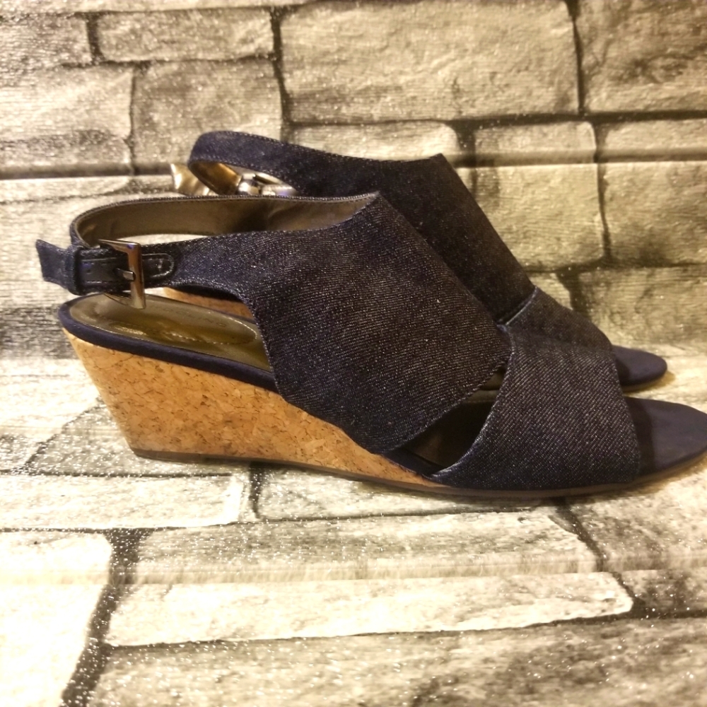 Bandolino Sandals Womens Size 9 Blue Wedge Summer